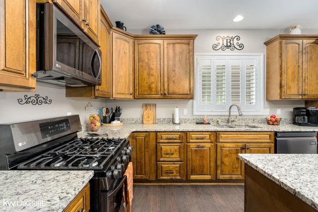 30009 Quincy Street, Chesterfield Twp, MI 48051