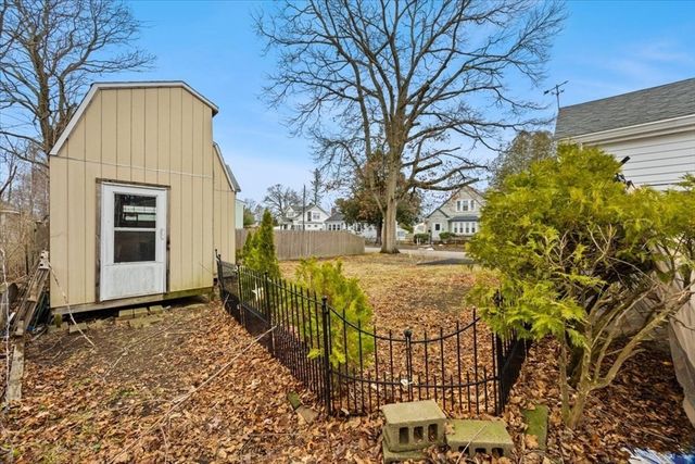 51 Linnea Ave, Brockton, MA 02301