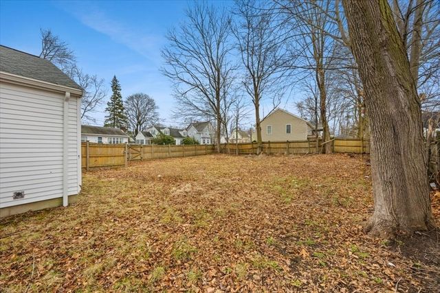 51 Linnea Ave, Brockton, MA 02301