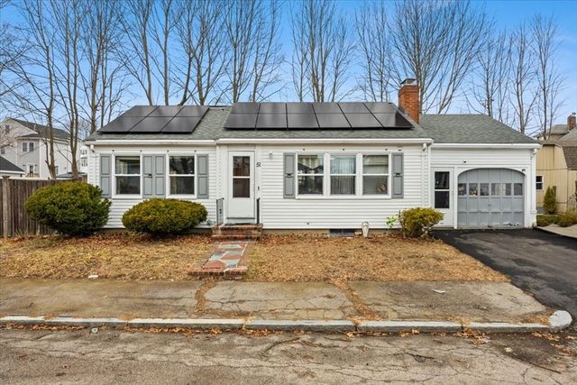 51 Linnea Ave, Brockton, MA 02301