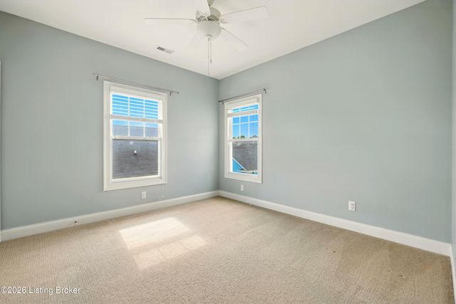 8707 Featherbell Blvd, Prospect, KY 40059