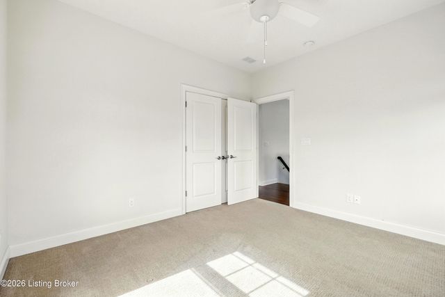 8707 Featherbell Blvd, Prospect, KY 40059