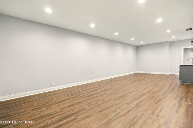8707 Featherbell Blvd, Prospect, KY 40059