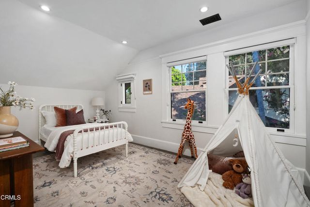 133 N Orange Grove Boulevard, Pasadena, CA 91103