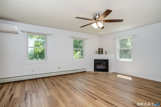 10 Scherer Lane, Windsor, CT 06095