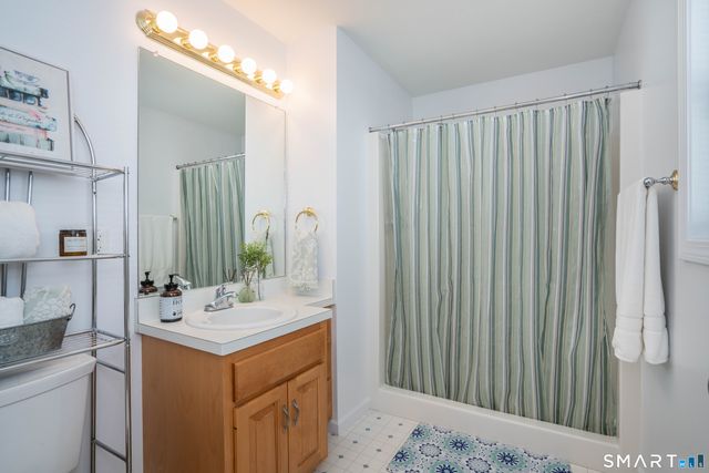 10 Scherer Lane, Windsor, CT 06095