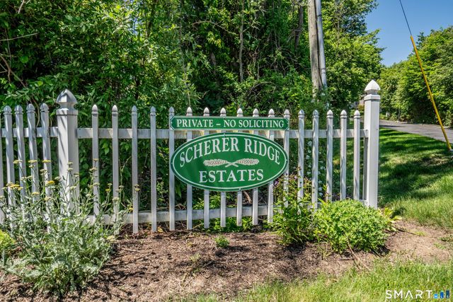 10 Scherer Lane, Windsor, CT 06095