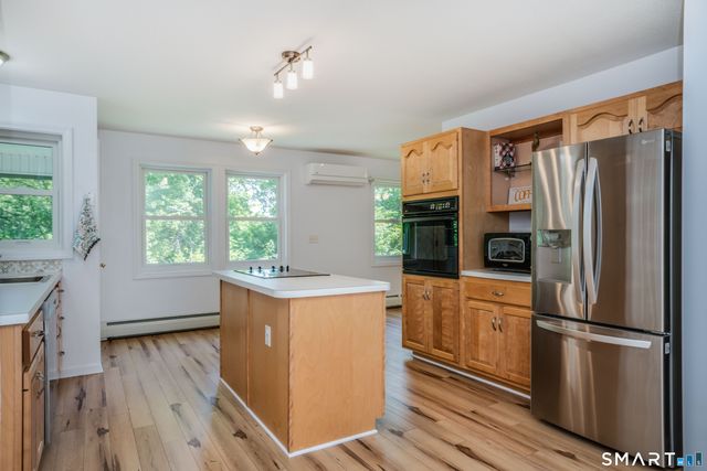 10 Scherer Lane, Windsor, CT 06095