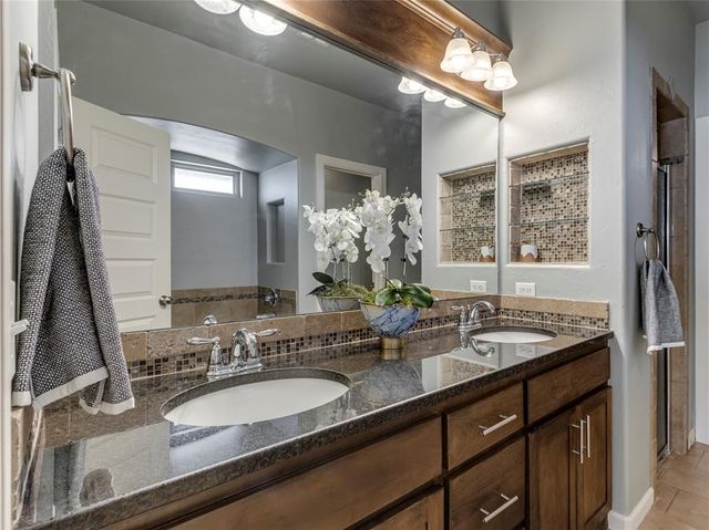 8304 NW 141st Circle, Oklahoma City, OK 73142