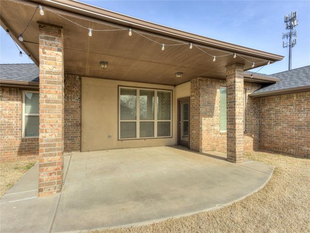 8304 NW 141st Circle, Oklahoma City, OK 73142