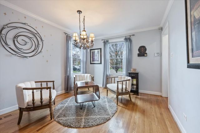 424 S Home Avenue, Park Ridge, IL 60068