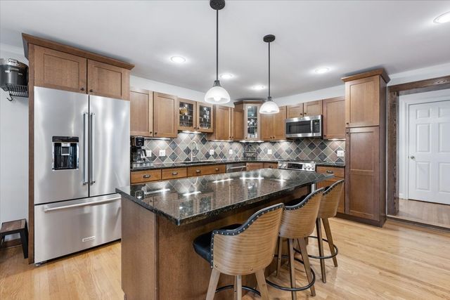 424 S Home Avenue, Park Ridge, IL 60068