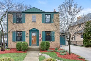 424 S Home Avenue, Park Ridge, IL 60068