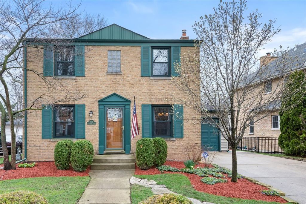 424 S Home Avenue, Park Ridge, IL 60068