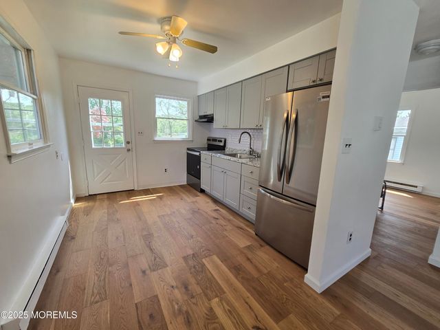 330 Elizabeth Avenue, Toms River, NJ 08753