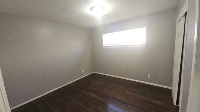 1621 Crestmont Drive, Stafford, TX 77477