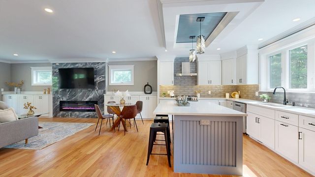 15 Park Street B, North Reading, MA 01864