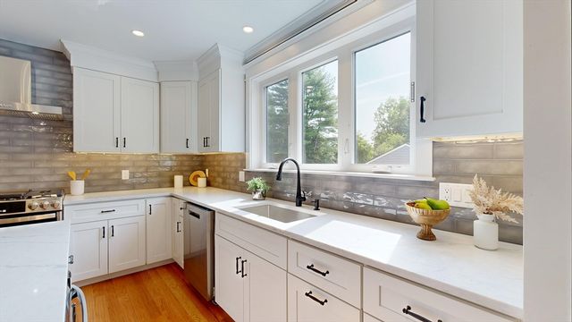 15 Park Street B, North Reading, MA 01864
