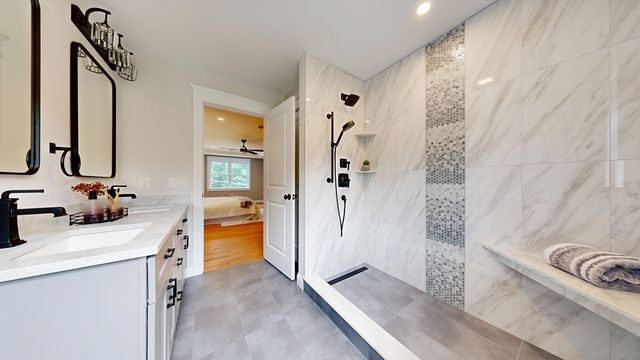 15 Park Street B, North Reading, MA 01864