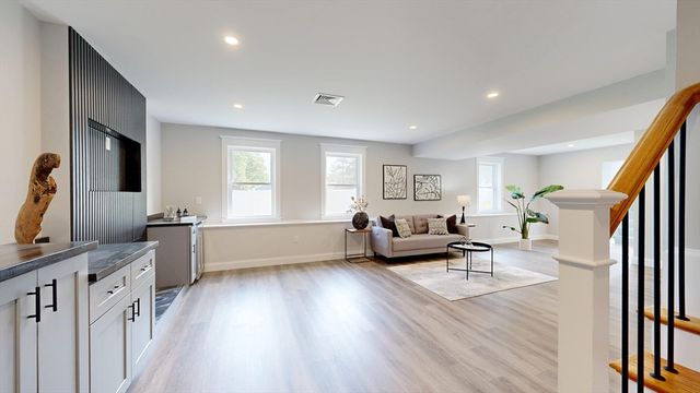 15 Park Street B, North Reading, MA 01864