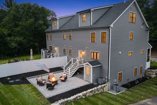 15 Park Street B, North Reading, MA 01864