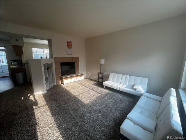 16901 E Warren Place B, Aurora, CO 80013