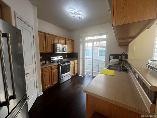 16901 E Warren Place B, Aurora, CO 80013