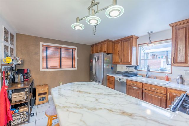 510 Augusta St, Mt Washington, PA 15211