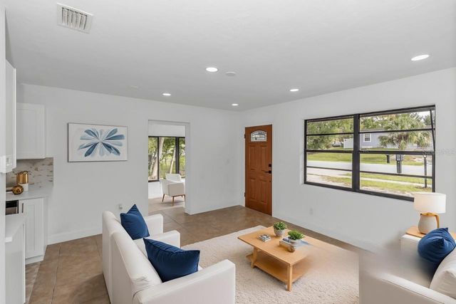 646 N WELLINGTON DRIVE, Deltona, FL 32725