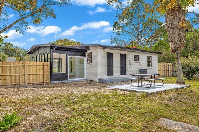 646 N WELLINGTON DRIVE, Deltona, FL 32725