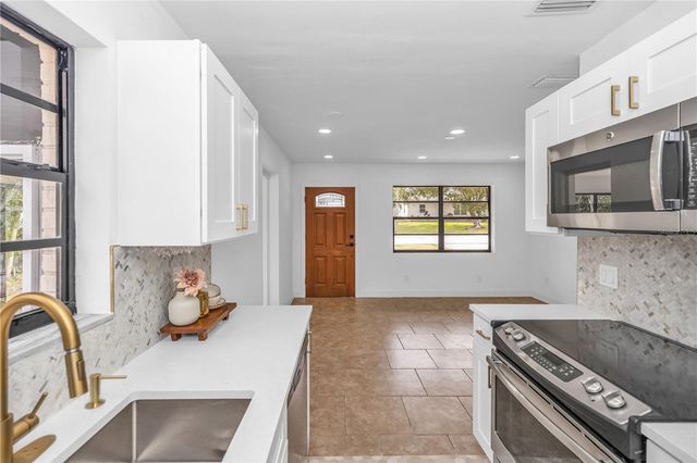 646 N WELLINGTON DRIVE, Deltona, FL 32725