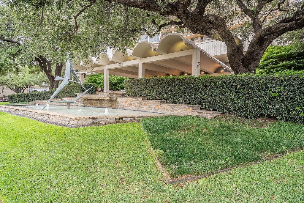 6211 W Northwest Highway 2801, Dallas, TX 75225