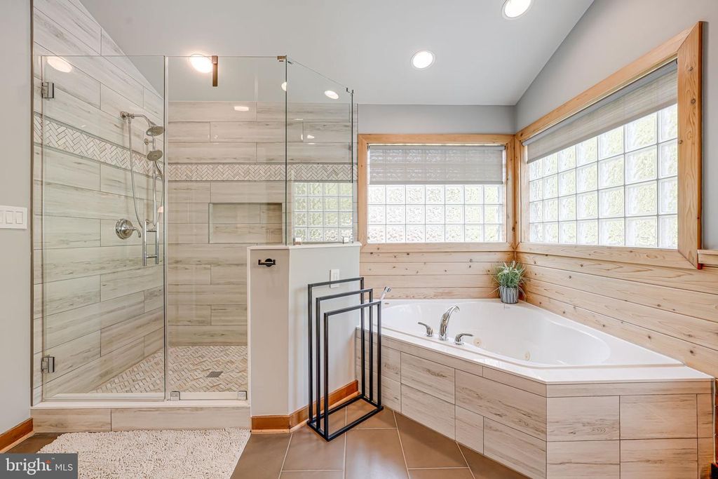 3814 ESTEL RD, Fairfax, VA 22031