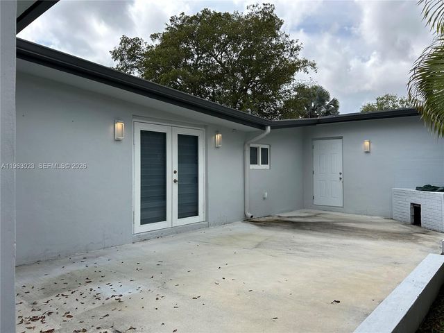 6501 SW 34th St, Miami, FL 33155