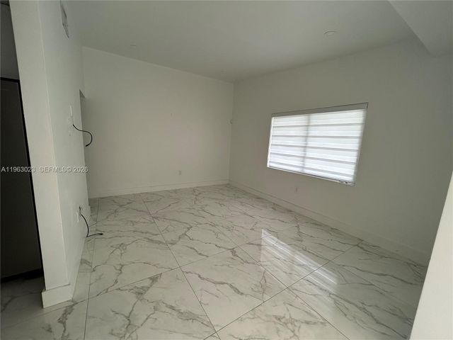 6501 SW 34th St, Miami, FL 33155