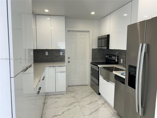 6501 SW 34th St, Miami, FL 33155