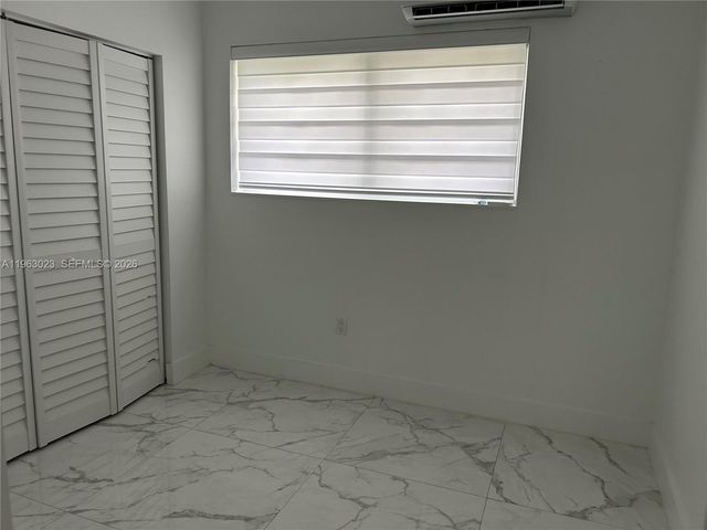 6501 SW 34th St, Miami, FL 33155