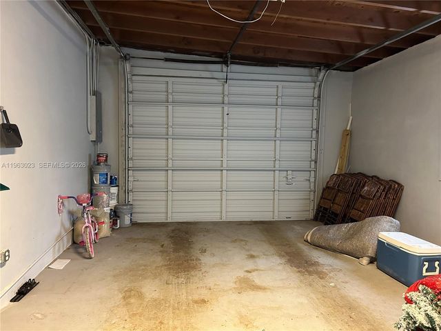 6501 SW 34th St, Miami, FL 33155