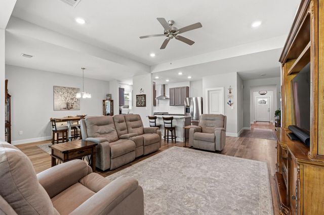 6109 White Oak Leaf Loop, Conroe, TX 77303