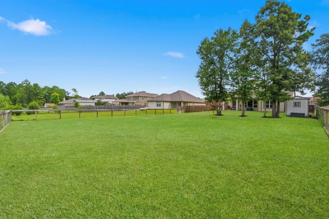 6109 White Oak Leaf Loop, Conroe, TX 77303