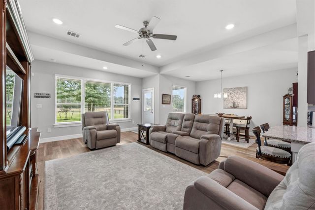6109 White Oak Leaf Loop, Conroe, TX 77303