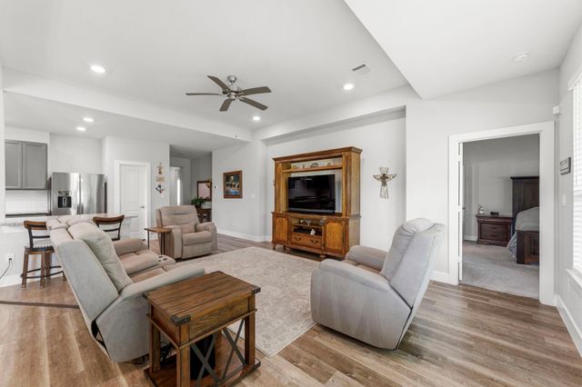 6109 White Oak Leaf Loop, Conroe, TX 77303