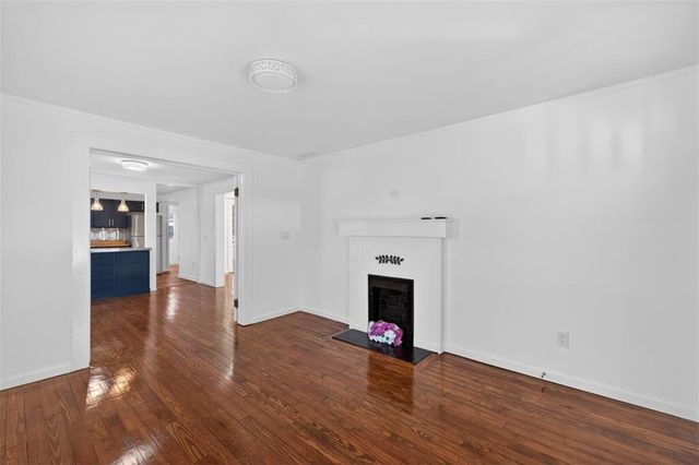 240 E 5th Ave, Winder, GA 30680