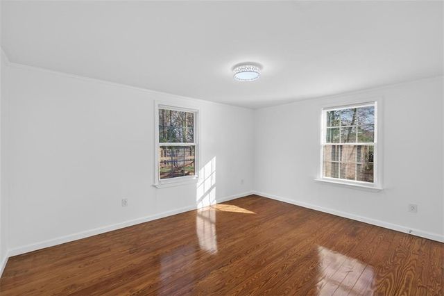 240 E 5th Ave, Winder, GA 30680