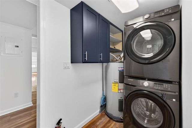 240 E 5th Ave, Winder, GA 30680