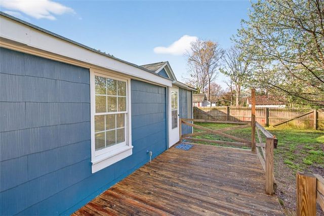 240 E 5th Ave, Winder, GA 30680