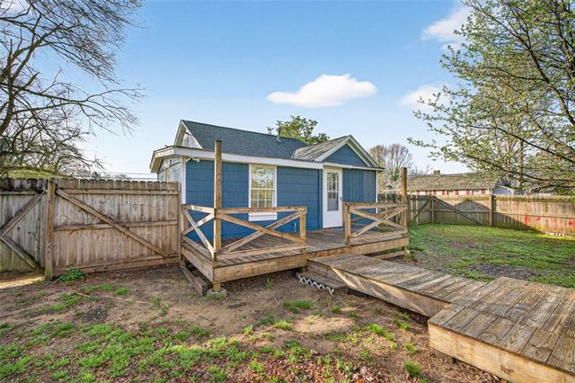 240 E 5th Ave, Winder, GA 30680