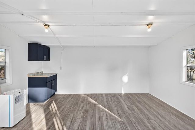 240 E 5th Ave, Winder, GA 30680