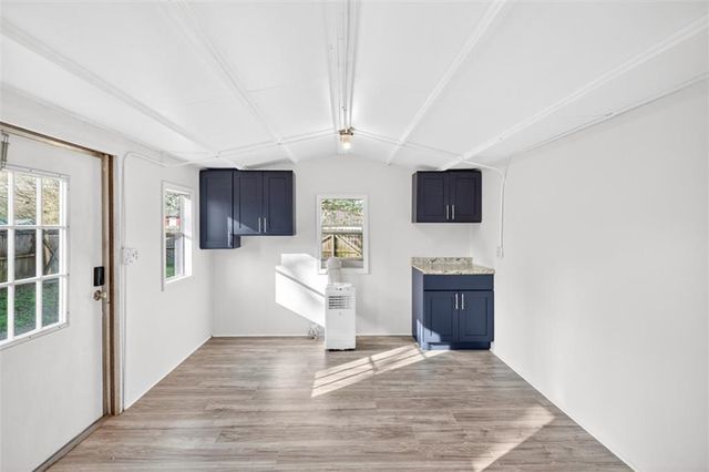 240 E 5th Ave, Winder, GA 30680