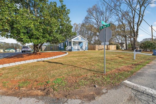 240 E 5th Ave, Winder, GA 30680